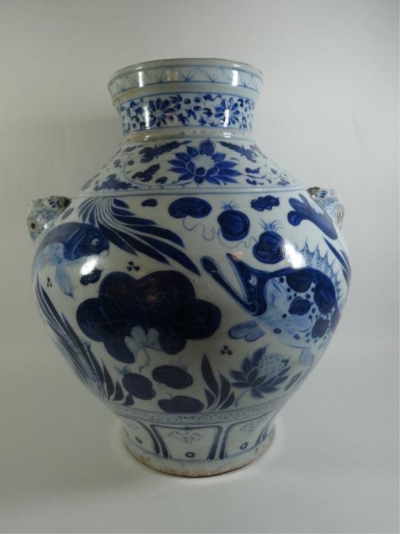 ANTIQUE CHINESE BLUE & WHITE FISH DESIGN JAR, CIRCA: ANTIQUE CHINESE BLUE & WHITE FISH DESIGN JAR, CIRCA 18TH CENTURY, APPROX 15"H (SKU#886.05)