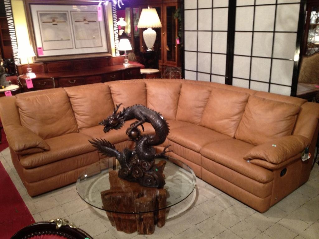 NEW NATUZZI TAN LEATHER SECTIONAL SOFA, PASQUALE : Lot 0097 NEW NATUZZI TAN LEATHER SECTIONAL SOFA, PASQUALE : Lot 0097