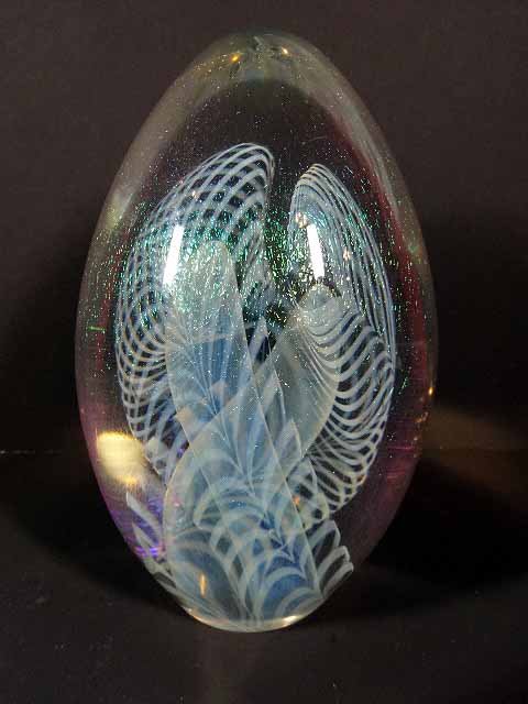 ROBERT EICKHOLDT CRYSTAL EGG, ETCHED EICKHOLDT SIGNATUR: ROBERT EICKHOLDT CRYSTAL EGG, ETCHED EICKHOLDT SIGNATURE AND DATE, 4" X 6" SKU 114.39