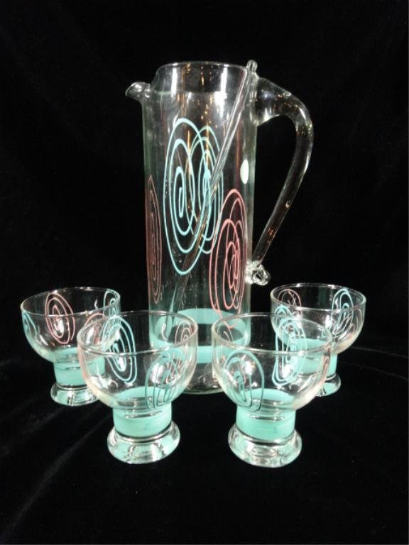 MARTINI PITCHER WITH STIRRER AND 4 GLASSES, PITCHER: MARTINI PITCHER WITH STIRRER AND 4 GLASSES, PITCHER APPROX 9"H, GLASSES APPROX 3"H, SKU187.02