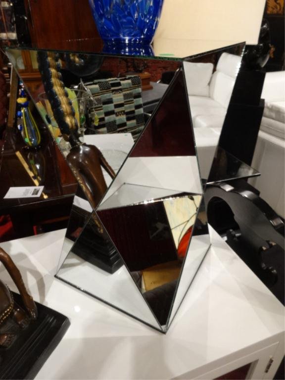 GEOMETRIC MIRRORED PEDESTAL/TABLE, APPROX 18"H: GEOMETRIC MIRRORED PEDESTAL/TABLE, APPROX 18"H