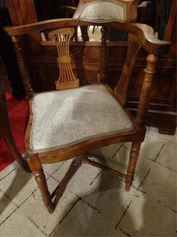 ANTIQUE CARVED WOOD CORNER CHAIR, WITH UPHOLSTERED: ANTIQUE CARVED WOOD CORNER CHAIR, WITH UPHOLSTERED SEAT, SKU293