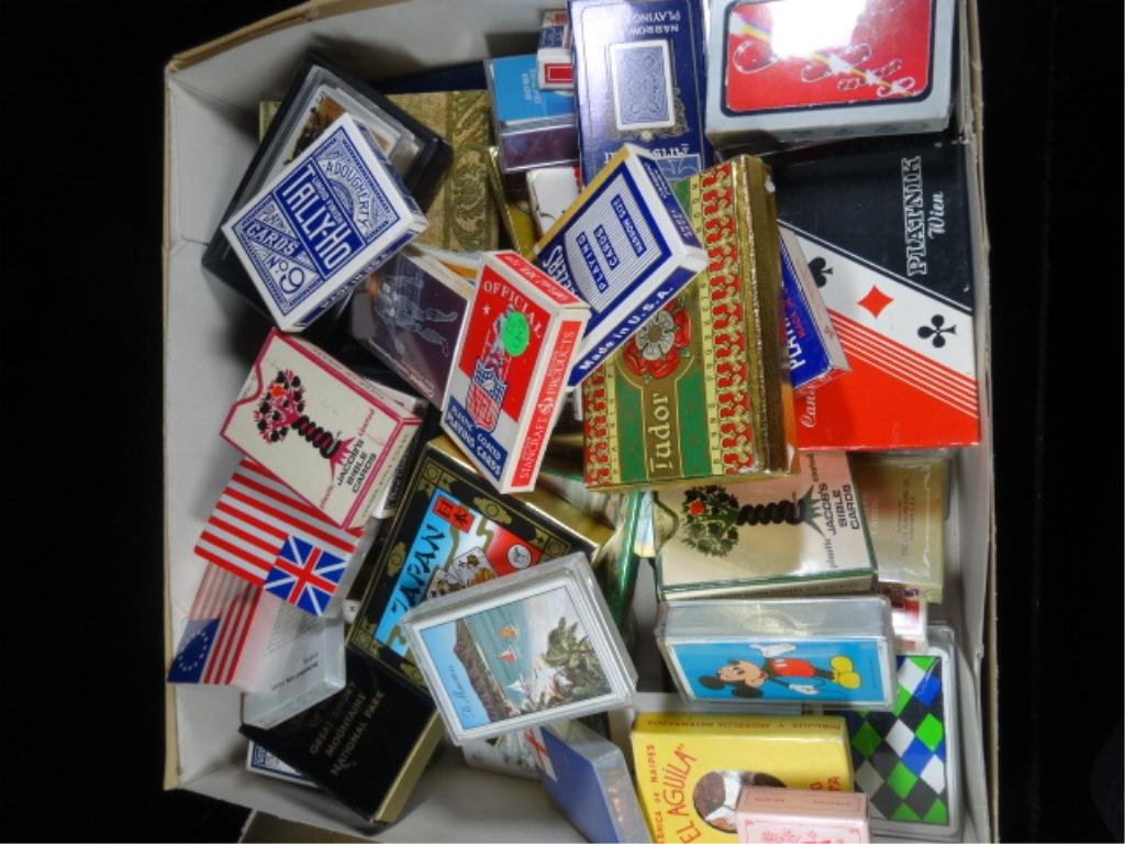 HUGE GROUP COLLECTIBLE PLAYING CARDS, MANY VARIETIES: HUGE GROUP COLLECTIBLE PLAYING CARDS, MANY VARIETIES