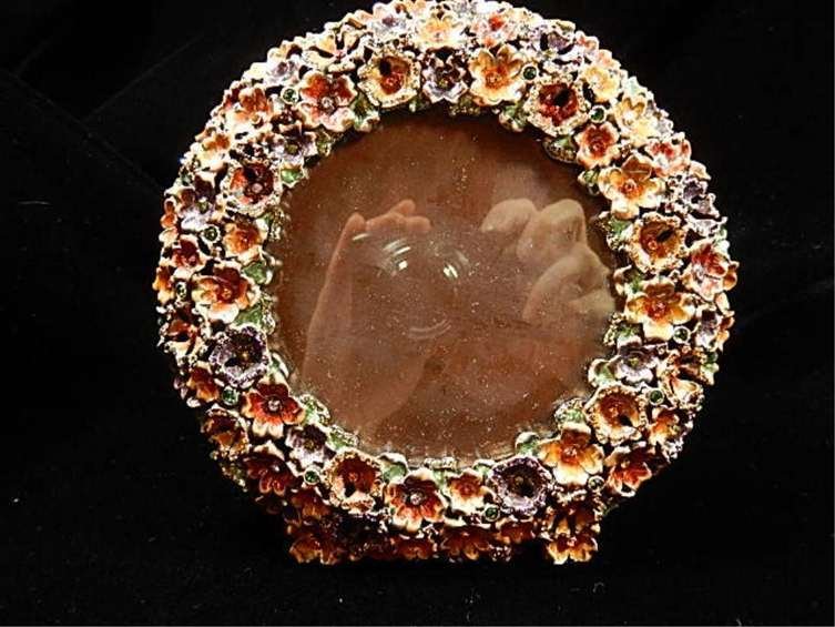 JAY STRONGWATER FRAME, ROUND FLORAL WREATH, HANDCRAFTED: JAY STRONGWATER FRAME, ROUND FLORAL WREATH, HANDCRAFTED ENAMEL WITH SWAROVSKI CRYSTALS, APPROX 6" X 6.5", SKU500