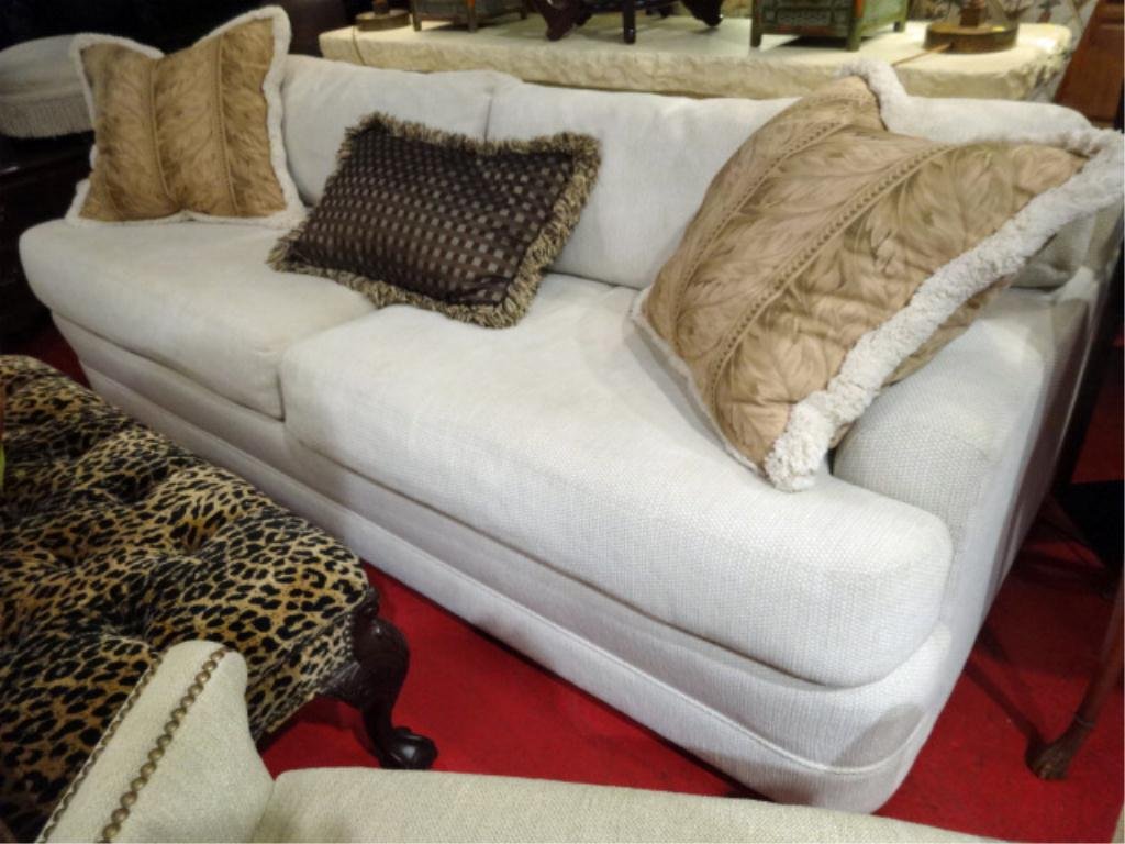 DESIGNER JUDITH NORMAN SOFA, CREAM CHENILLE, INCLUDES 3: DESIGNER JUDITH NORMAN SOFA, CREAM CHENILLE, INCLUDES 3 COORDINATING ACCENT PILLOWS, LABELED JUDITH NORMAN COLLECTION, DESIGN CENTER OF THE AMERICAS, EXCELLENT CONDITION, SKU383.7
