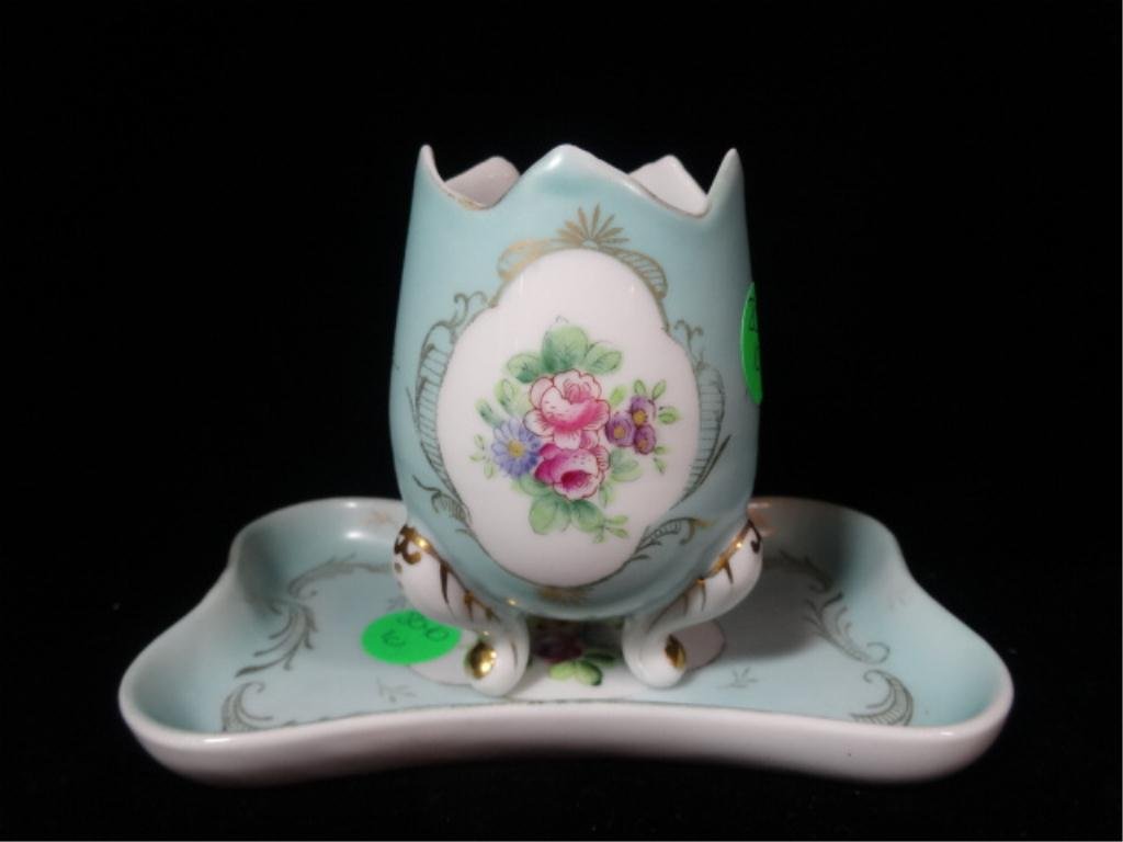 2 PC PORCELAIN EGG CUP & PLATE, MARKED PARISIENNE 5135: 2 PC PORCELAIN EGG CUP & PLATE, MARKED PARISIENNE 5135 & 5105, APPROX 3.5"H, APPROX 5.5" X 3.5", SKU8040.10