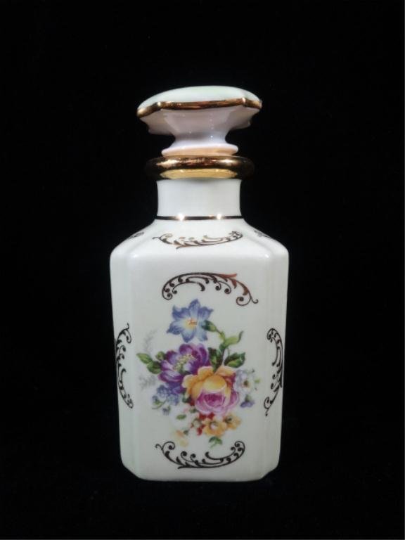 LIMOGES FRANCE PORCELAIN CONTAINER WITH LID, APPROX: LIMOGES FRANCE PORCELAIN CONTAINER WITH LID, APPROX 6.25"H, SKU415.11