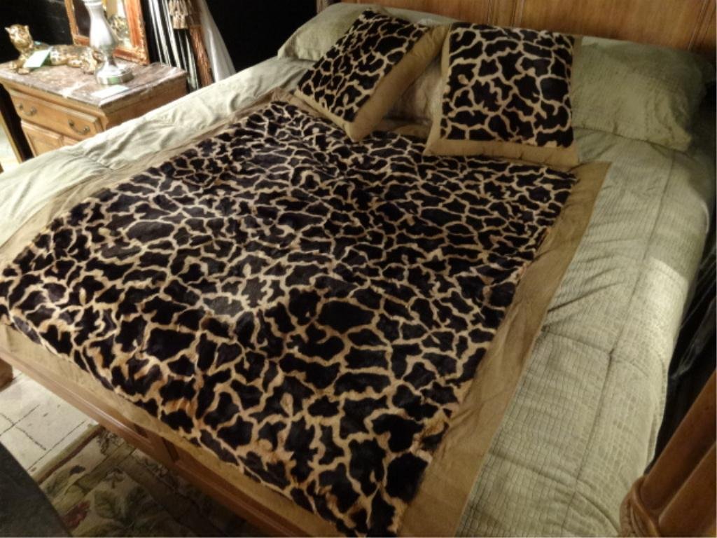 3 PC CHRISTOPHER WYLAND PILLOWS AND THROW, ANIMAL: 3 PC CHRISTOPHER WYLAND PILLOWS AND THROW, ANIMAL PRINT, THROW APPROX 5' X 6', SKU441.46
