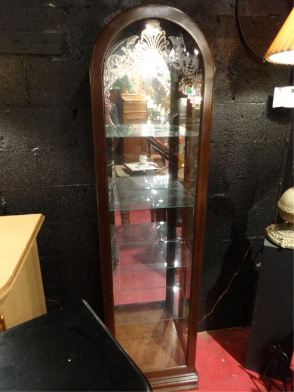 DOME TOP WOOD DISPLAY CABINET, LIGHTED, GLASS SHELVES,: DOME TOP WOOD DISPLAY CABINET, LIGHTED, GLASS SHELVES, MIRRORED BACK, MAHOGANY FINISH, ETCHED GLASS, APPROX 6'H