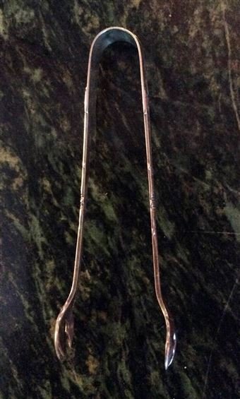 VICTORIAN STERLING SILVER ICE TONGS, LATE 19TH CENTURY,: VICTORIAN STERLING SILVER ICE TONGS, LATE 19TH CENTURY, 4 1/4" LONG, 21G WEIGHT. BEARS GREEK URN MOTIF, ANCHOR, HALLMARKS AND STERLING STAMP, SKU945-11 H3