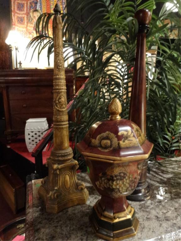 3 PC TABLE TOP DECOR, 2 OBELISKS, 1 COVERED URN: 3 PC TABLE TOP DECOR, 2 OBELISKS, 1 COVERED URN