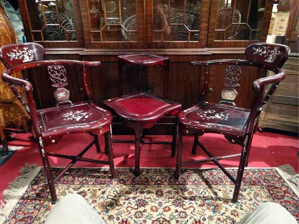 3 PC SET CHINESE CARVED ROSEWOOD CORNER CHAIRS AND: 3 PC SET CHINESE CARVED ROSEWOOD CORNER CHAIRS AND TABLE, WITH MOTHER OF PEARL INLAID DECORATION, SKU402.05