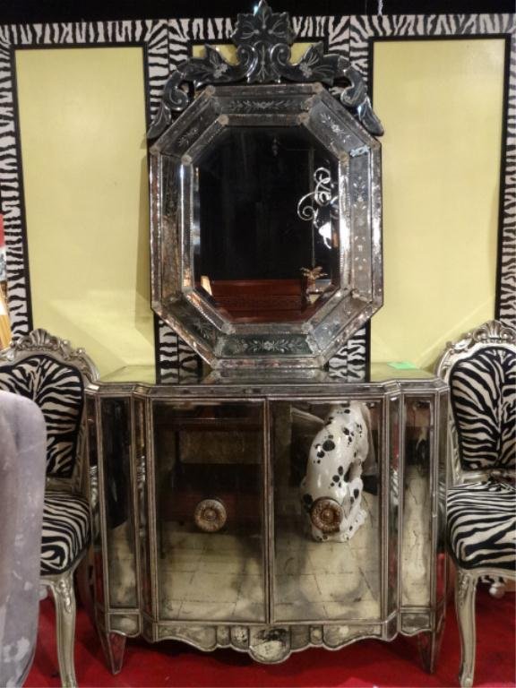 VINTAGE VENETIAN STYLE MIRROR, ETCHED GLASS, ANTIQUED: VINTAGE VENETIAN STYLE MIRROR, ETCHED GLASS, ANTIQUED GLASS, ELABORATE CREST, OVERALL VERY GOOD CONDITION, ONE MISSING DECORATIVE 2" PANEL