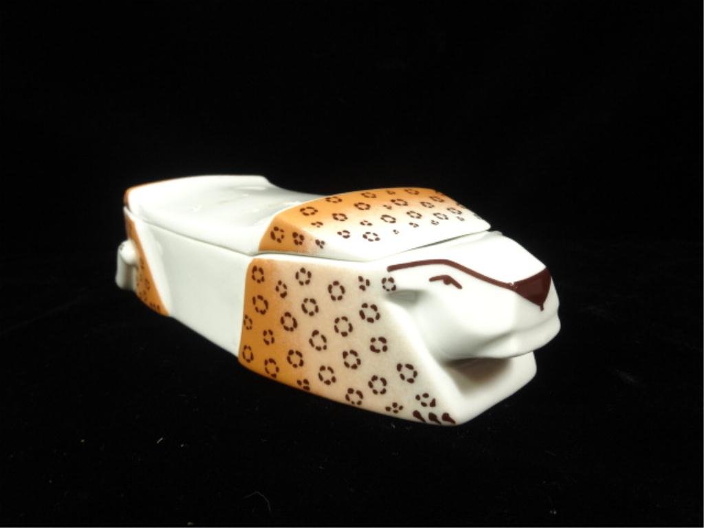 BERNARDAUD LIMOGES FRANCE PORCELAIN COVERED BOX,: BERNARDAUD LIMOGES FRANCE PORCELAIN COVERED BOX, LEOPARD FORM, APPROX 2"H X 9"L, SKU7508