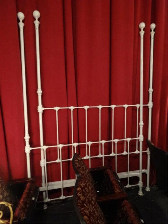 QUEEN FOUR POSTER BED, WHITE METAL, SKU499: QUEEN FOUR POSTER BED, WHITE METAL, SKU499