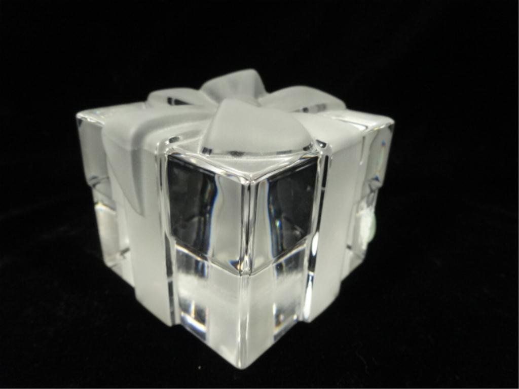 TIFFANY & CO. CRYSTAL PAPERWEIGHT, GIFT BOX WITH