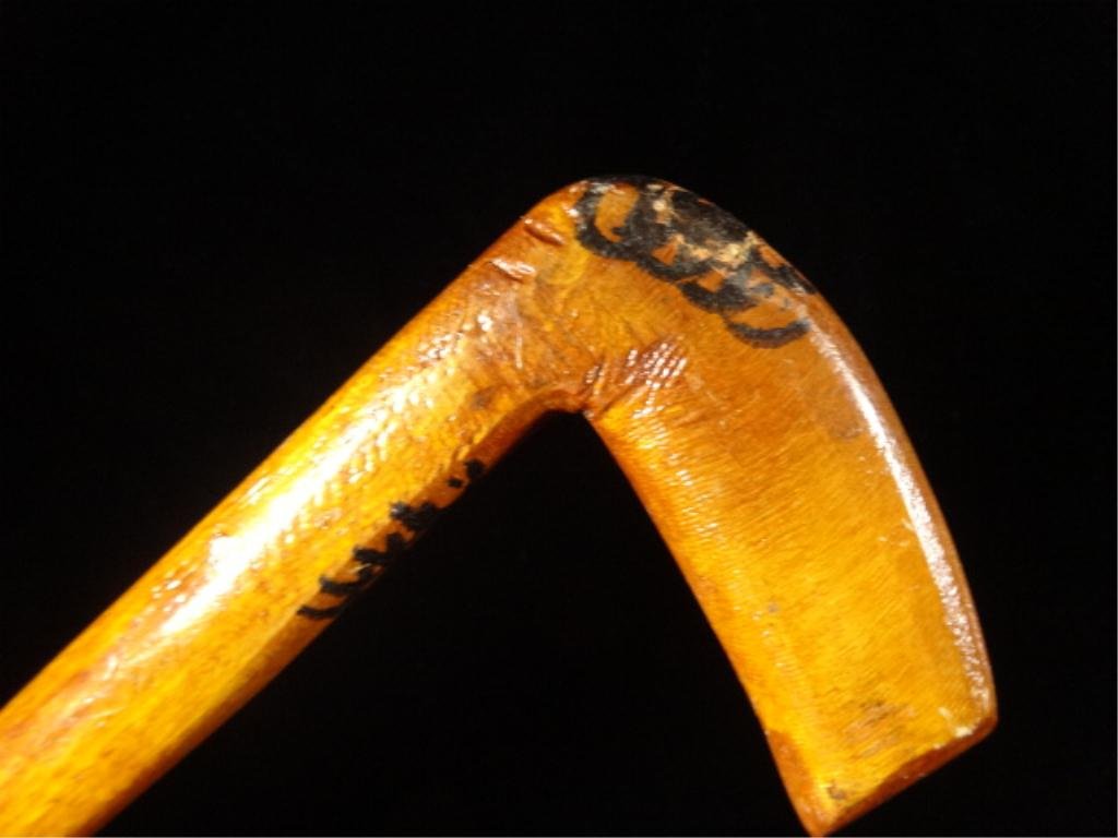 WOODEN CANE/WALKING STICK, ANGLED HANDLE WITH PAINTED: WOODEN CANE/WALKING STICK, ANGLED HANDLE WITH PAINTED DESIGN, SKU9000