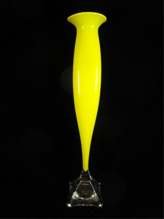 WILLSEA O'BRIEN TALL ART GLASS VASE, YELLOW WITH CLEAR