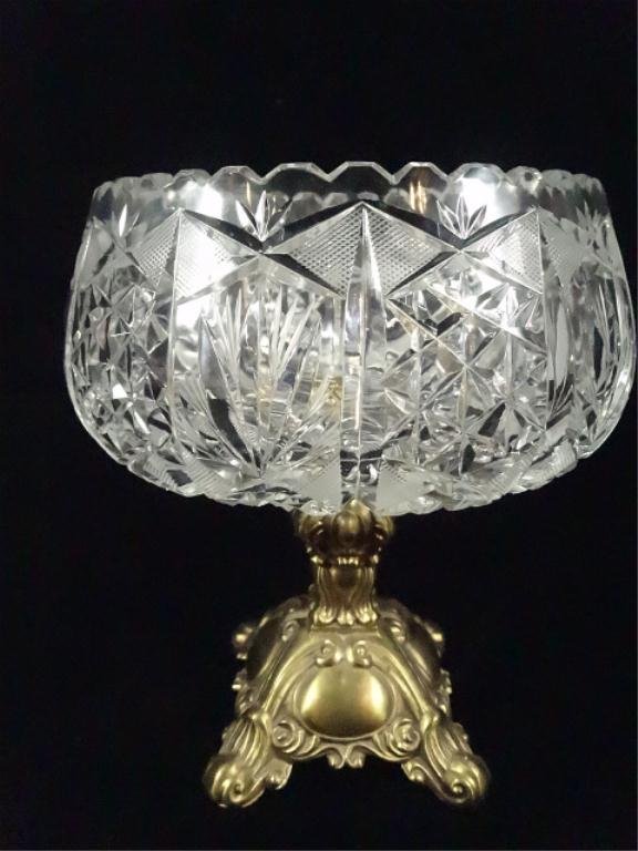 CRYSTAL BOWL WITH GOLD FINISH METAL BASE, APPROX 9.25"