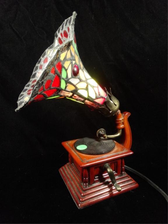 TIFFANY STYLE STAINED & LEADED GLASS LAMP, VICTROLA: TIFFANY STYLE STAINED & LEADED GLASS LAMP, VICTROLA STYLE, APPROX 12", SKU575.74