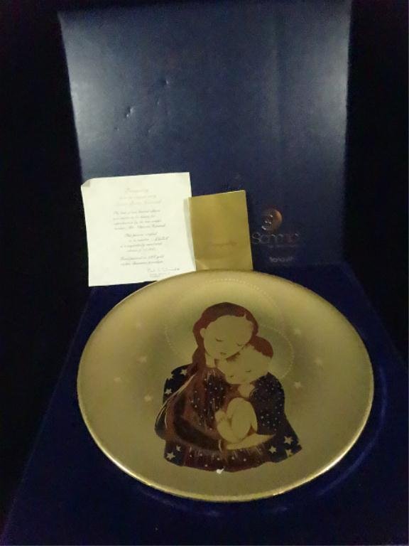 SCHMID 1978 SISTER BERTA HUMMEL PLATE, TRANQUILITY,: SCHMID 1978 SISTER BERTA HUMMEL PLATE, TRANQUILITY, 38634 OF 15000, HANDPAINTED ON 24K GOLD ON FINE BAVARIAN PORCELAIN, APPROX 9.75" DIAMETER, WITH ORIGINAL BOX