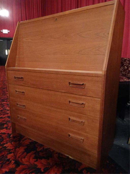 Mid Century Danish Modern Secretary Desk By Dyrlund Sep 23 2018 Mid Century Danish Modern Secretary Desk By Dyrlund
