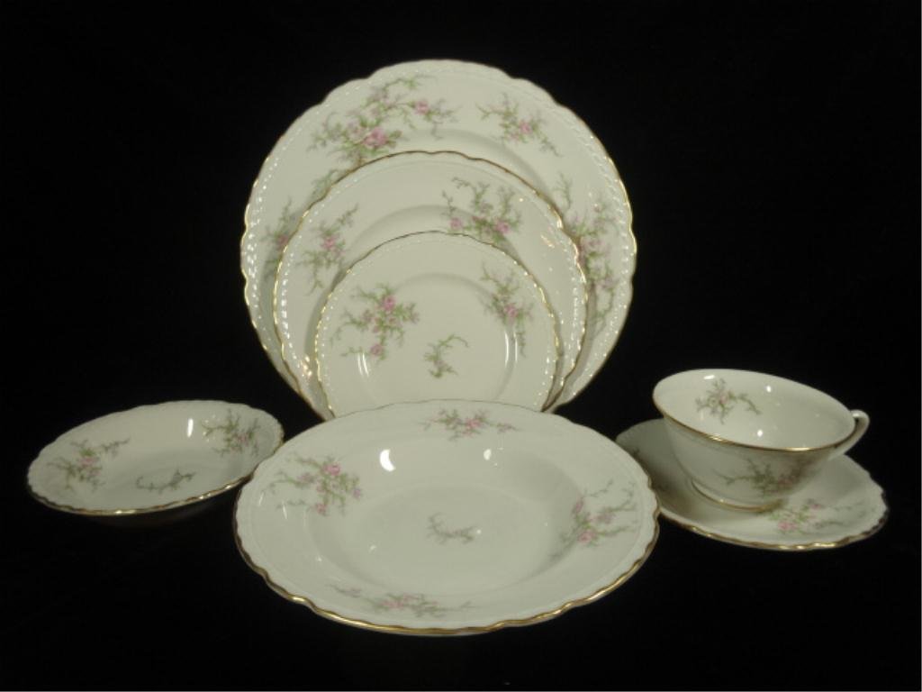 85 PC ASSEMBLED CHINA SERVICE, ARCADIAN AND ROYAL: 85 PC ASSEMBLED CHINA SERVICE, ARCADIAN AND ROYAL JACKSON, WHITE WITH FLORALS, INCLUDES 12 DINNER PLATES, 12 BOWLS, 12 BERRY BOWLS, 1 LARGE OVAL PLATTER, 9 SALAD, 12 BREAD, 12 SAUCERS, 13 CUPS, 1 MEDI