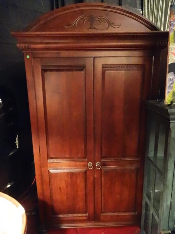 ETHAN ALLEN ARMOIRE, DARK FINISH, BRASS PULLS, 6: ETHAN ALLEN ARMOIRE, DARK FINISH, BRASS PULLS, 6 INTERIOR DRAWERS