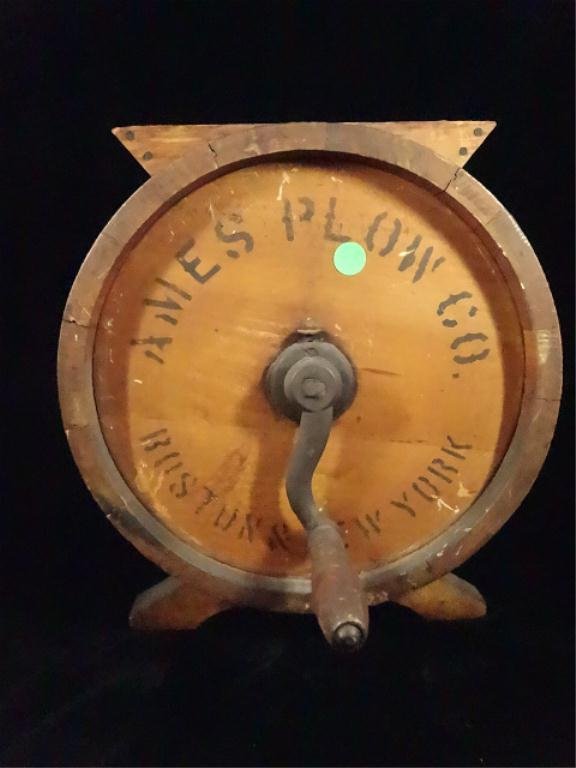 ANTIQUE WOOD CYLINDER BUTTER CHURN, AMES PLOW. CO. NO: ANTIQUE WOOD CYLINDER BUTTER CHURN, AMES PLOW. CO. NO 0, APPROX 13.5" X 12", SKU683.14
