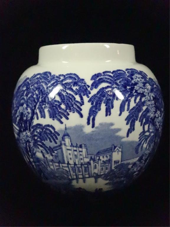 MASON'S ENGLAND IRONSTONE JAR, BLUE AND WHITE, 4.75"H,: MASON'S ENGLAND IRONSTONE JAR, BLUE AND WHITE, 4.75"H, SKU686.27