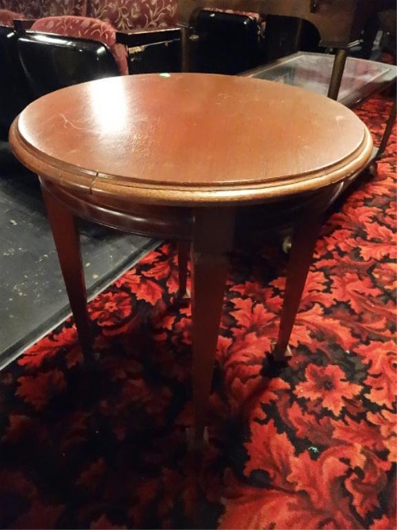 SMALL ROUND WOOD TABLE, APPROX 14"DIAMETER: SMALL ROUND WOOD TABLE, APPROX 14"DIAMETER