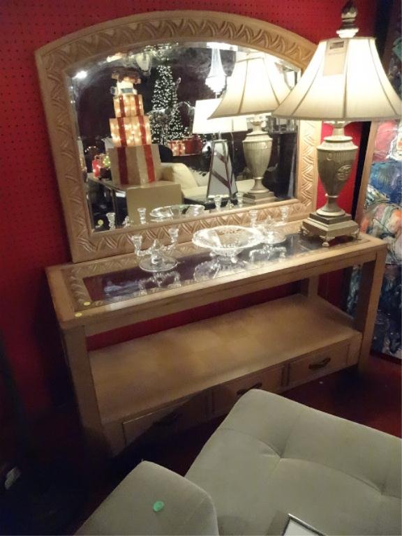 2 PC CONSOLE TABLE AND MIRROR, LIGHT FINISH, 2 TIER: 2 PC CONSOLE TABLE AND MIRROR, LIGHT FINISH, 2 TIER CONSOLE WITH GLASS INSET TOP, BRASS PULLS