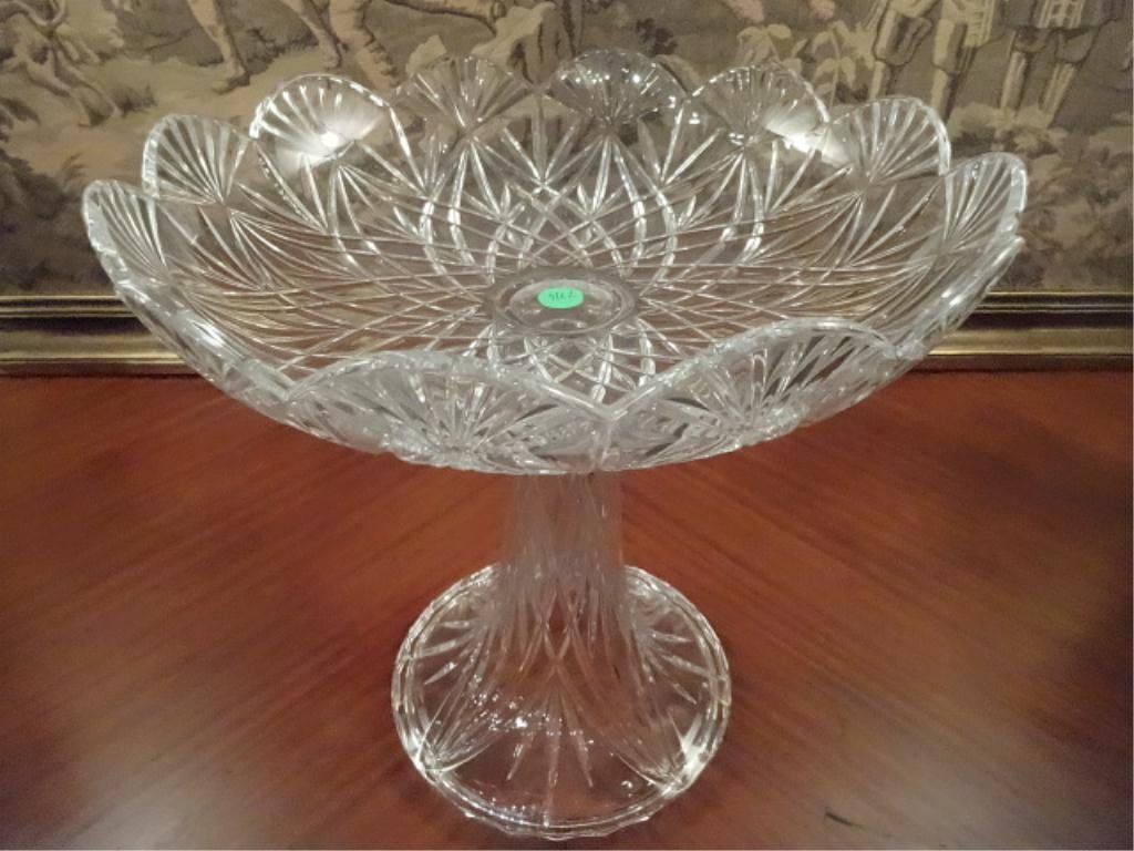 TOWLE 24 LEAD CRYSTAL CENTERPIECE, CUT CRYSTAL BOWL ON