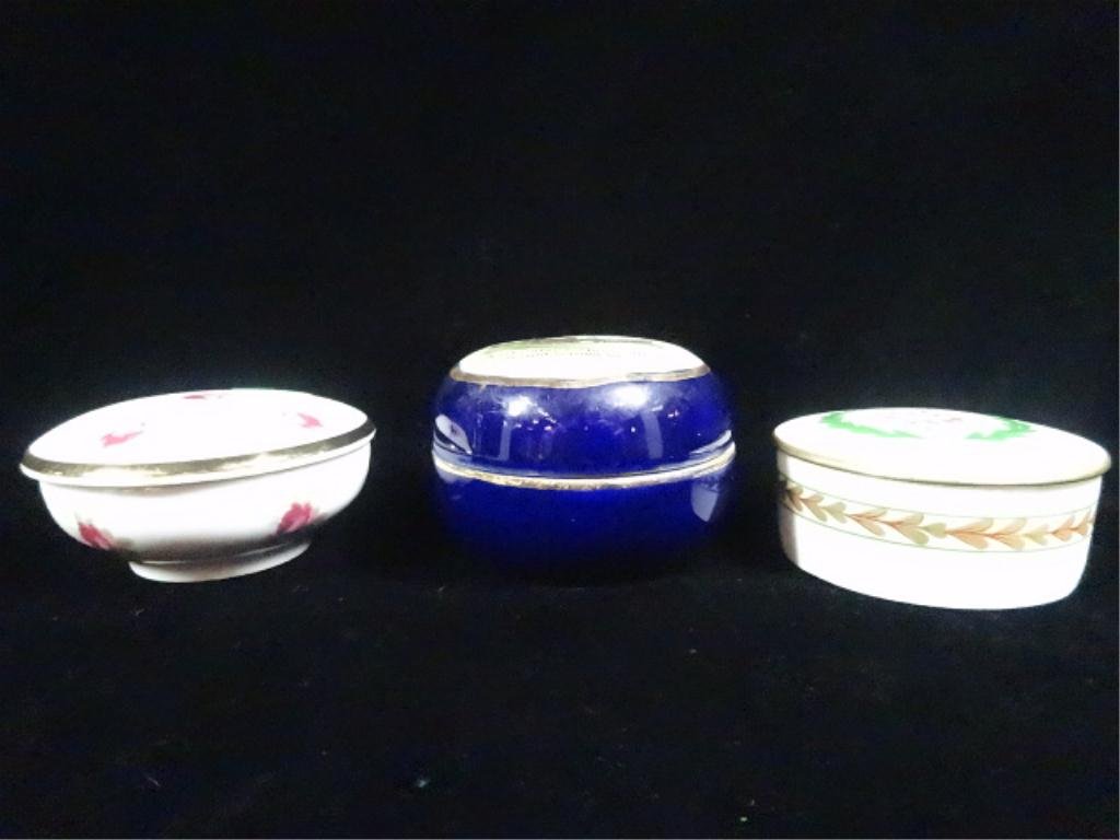 3 PC PORCELAIN PILL BOXES, INCLUDES MT. VERNON, LIMOGES: 3 PC PORCELAIN PILL BOXES, INCLUDES MT. VERNON, LIMOGES AND BAYREUTH, SKU760