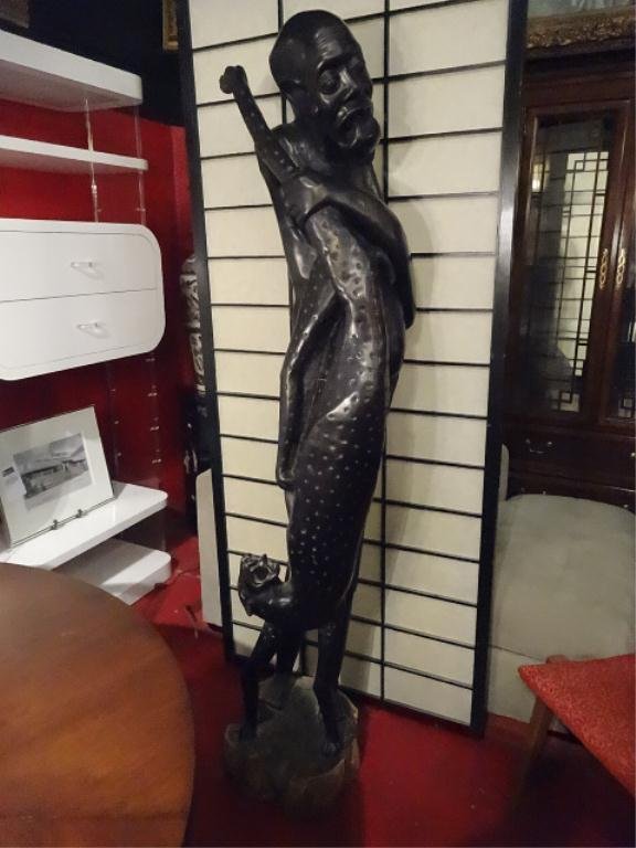 HUGE AFRICAN EBONY WOOD STATUE, MALE FIGURE CARRYING: HUGE AFRICAN EBONY WOOD STATUE, MALE FIGURE CARRYING LEOPARD, SOLID EBONY, VERY GOOD CONDITION, LEOPARD MISSING ONE LEG, 6.3"H, SKU744.4