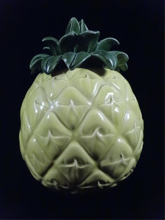 POTTERY PINEAPPLE COOKIE JAR WITH LID, APPROX 10.5"H: POTTERY PINEAPPLE COOKIE JAR WITH LID, APPROX 10.5"H