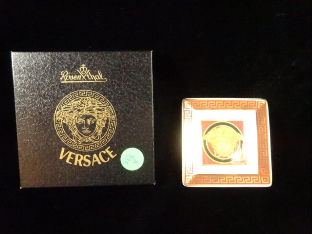 ROSENTHAL VERSACE MEDUSA PORCELAIN SQUARE TRAY, RED: ROSENTHAL VERSACE MEDUSA PORCELAIN SQUARE TRAY, RED MEDUSA HEAD, MARKED ROSENTHAL VERSACE, APPROX 3.25" SQUARE, WITH BOX