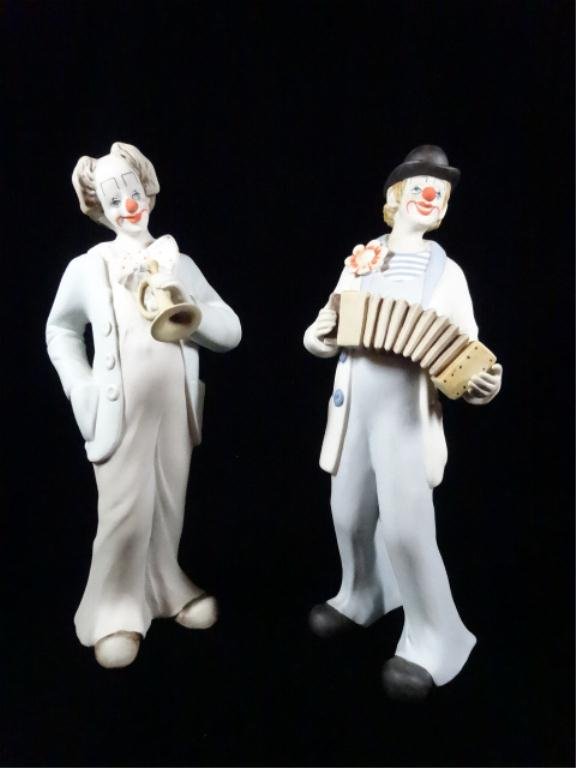 2 ROYAL DUX PORCELAIN CLOWN FIGURINES, WITH ROYAL DUX: 2 ROYAL DUX PORCELAIN CLOWN FIGURINES, WITH ROYAL DUX MARK, SIGNED, VERY GOOD CONDITION NO CHIPS OR CRACKS, 9.75"H