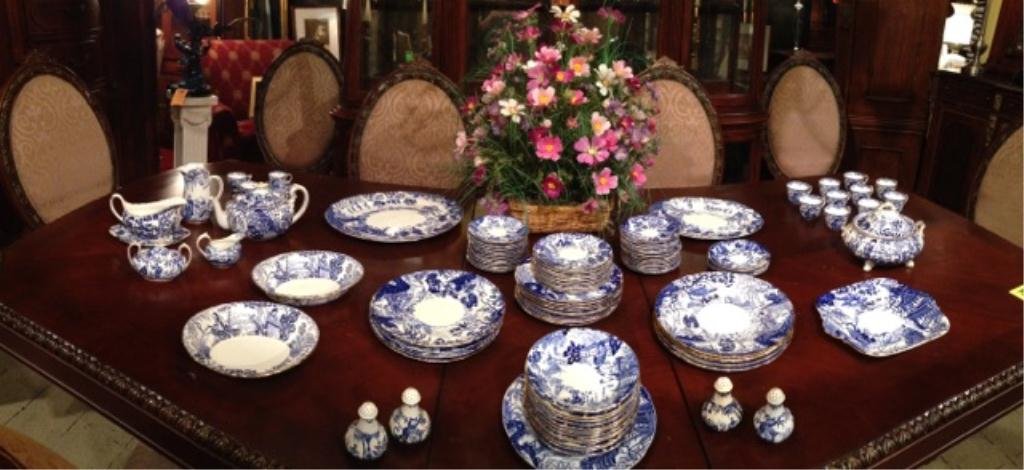 HUGE 106 PC ROYAL CROWN DERBY MIKADO PATTERN CHINA: HUGE 106 PC ROYAL CROWN DERBY MIKADO PATTERN CHINA SERVICE, INCLUDES 5 10.5" DINNER PLATES, 4 10" DINNER PLATES, 10 SALAD PLATES, 11 BREAD PLATES, 12 BERRY BOWLS, 10 CUPS, 28 SAUCERS, 4 CREAM SOUP SAU