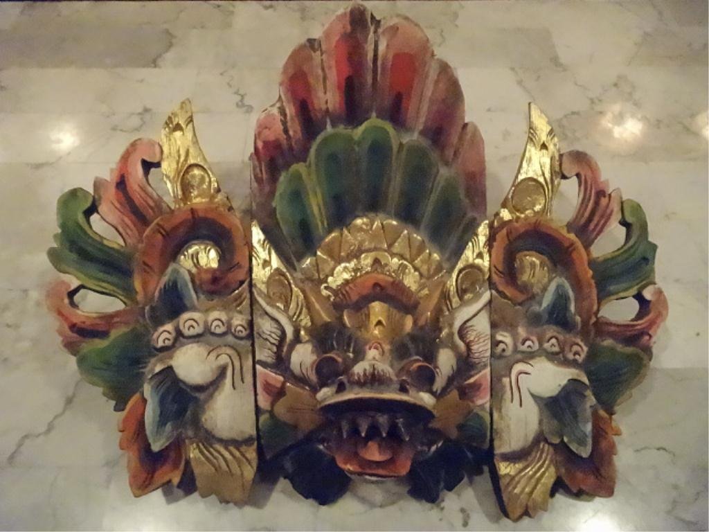BALINESE CARVED WOOD BARONG MASK, PAINTED WITH GOLD: BALINESE CARVED WOOD BARONG MASK, PAINTED WITH GOLD ACCENTS, ELABORATE HEADDRESS, 17" X 12", SKU895