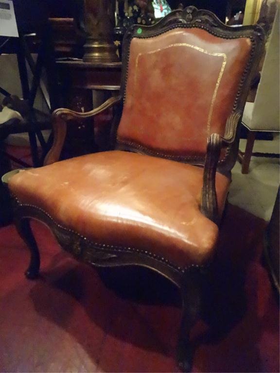 ANTIQUE LOUIS XV STYLE LEATHER BERGERE ARMCHAIR, GOLD: ANTIQUE LOUIS XV STYLE LEATHER BERGERE ARMCHAIR, GOLD GILT LEATHER WITH NAILHEAD TRIM, EXCELLENT CONDITION, SKU937.03