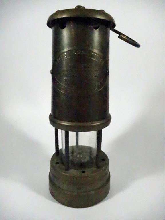 BRITISH COAL MINER'S PARAFFIN LANTERN, VALE TYPE,: BRITISH COAL MINER'S PARAFFIN LANTERN, VALE TYPE, ABERAMAN COLLIERY, APPROX 9"H, MADE IN WALES UK