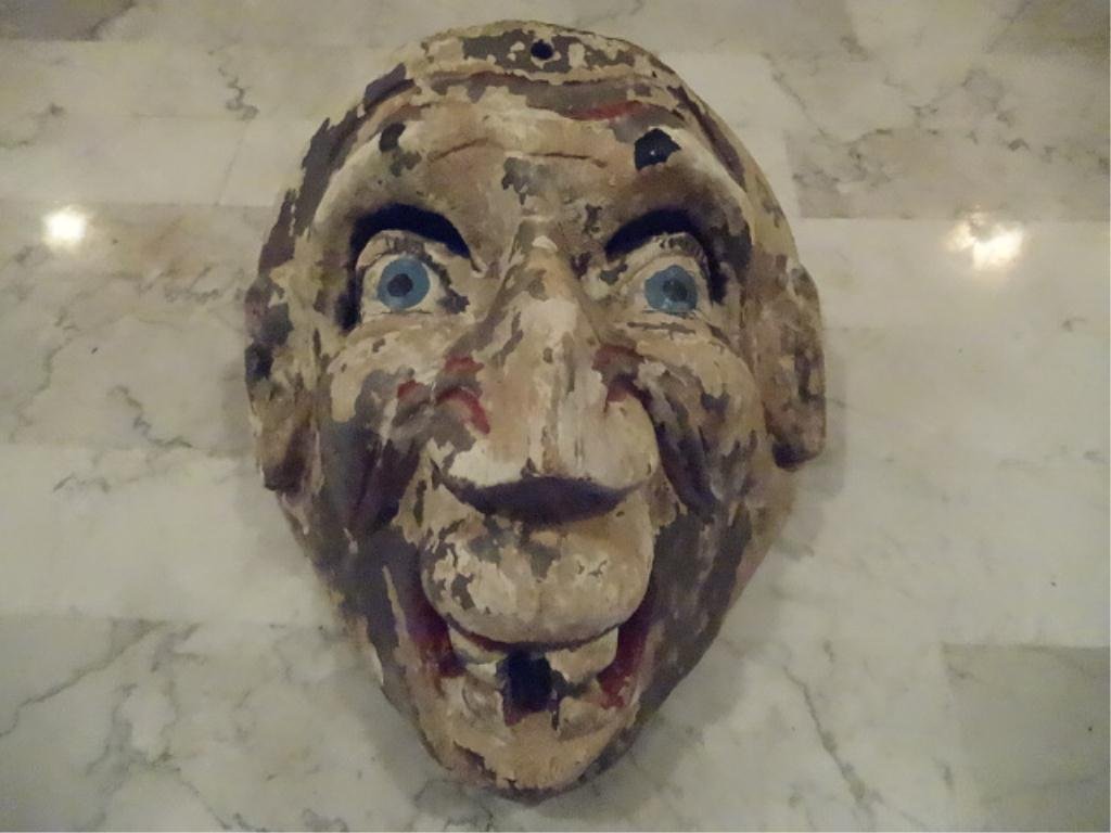 BALINESE CARVED WOOD BARONG MASK, PAINTED WOOD, GOOD: BALINESE CARVED WOOD BARONG MASK, PAINTED WOOD, GOOD CONDITION WITH SOME PAINT LOSS, 9" X 8", SKU895