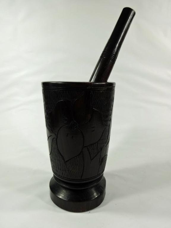 WOODEN MORTAR & PESTLE, APPROX 5.75"H: WOODEN MORTAR & PESTLE, APPROX 5.75"H