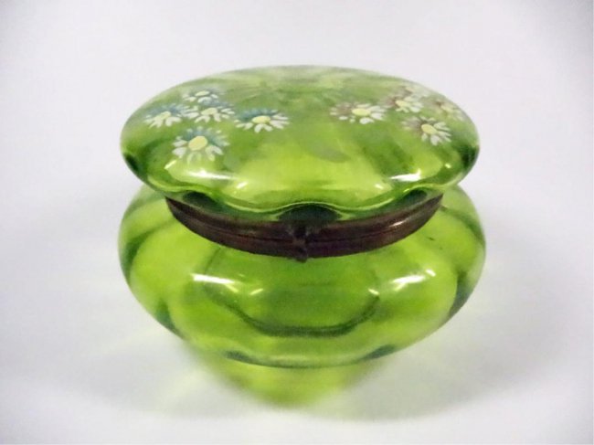VINTAGE GREEN GLASS ROUND POWDER BOX, HANDPAINTED,: VINTAGE GREEN GLASS ROUND POWDER BOX, HANDPAINTED, APPROX 3" X 4.75", LID NEEDS TO BE REATTACHED
