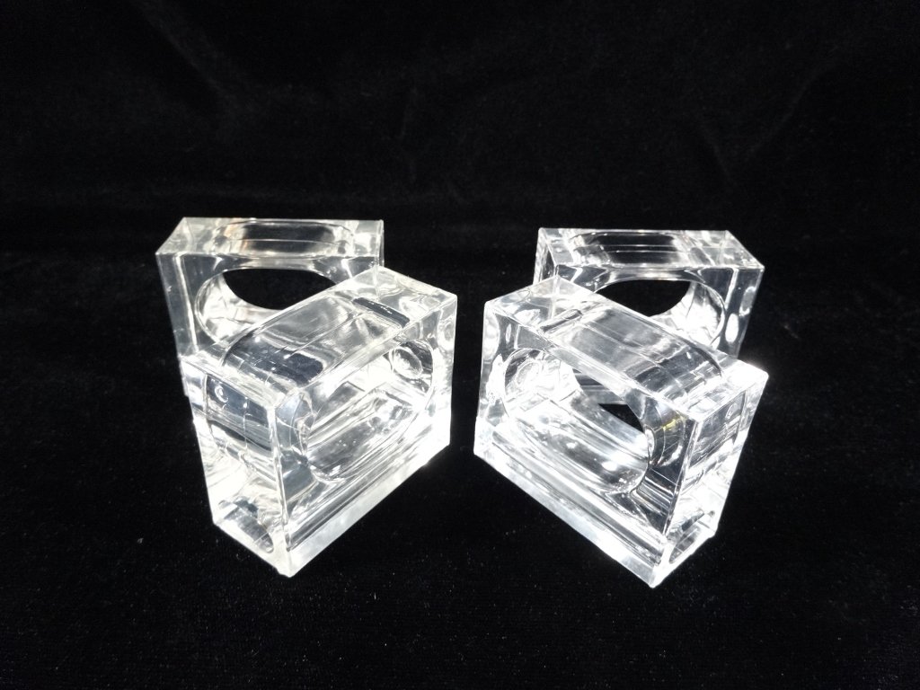 22 ACRYLIC / LUCITE NAPKIN RINGS, INCLUDES 4 SETS OF 4: 22 ACRYLIC / LUCITE NAPKIN RINGS, INCLUDES 4 SETS OF 4 IN ORIGINAL BOXES PLUS 6 WITHOUT BOX