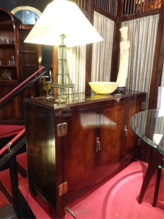 3 DOOR ASIAN INSPIRED WOOD CABINET, 3 DOORS WITH BRASS: 3 DOOR ASIAN INSPIRED WOOD CABINET, 3 DOORS WITH BRASS PULLS, MIRRORED TOP, APPROX 3'W, SKU066.02