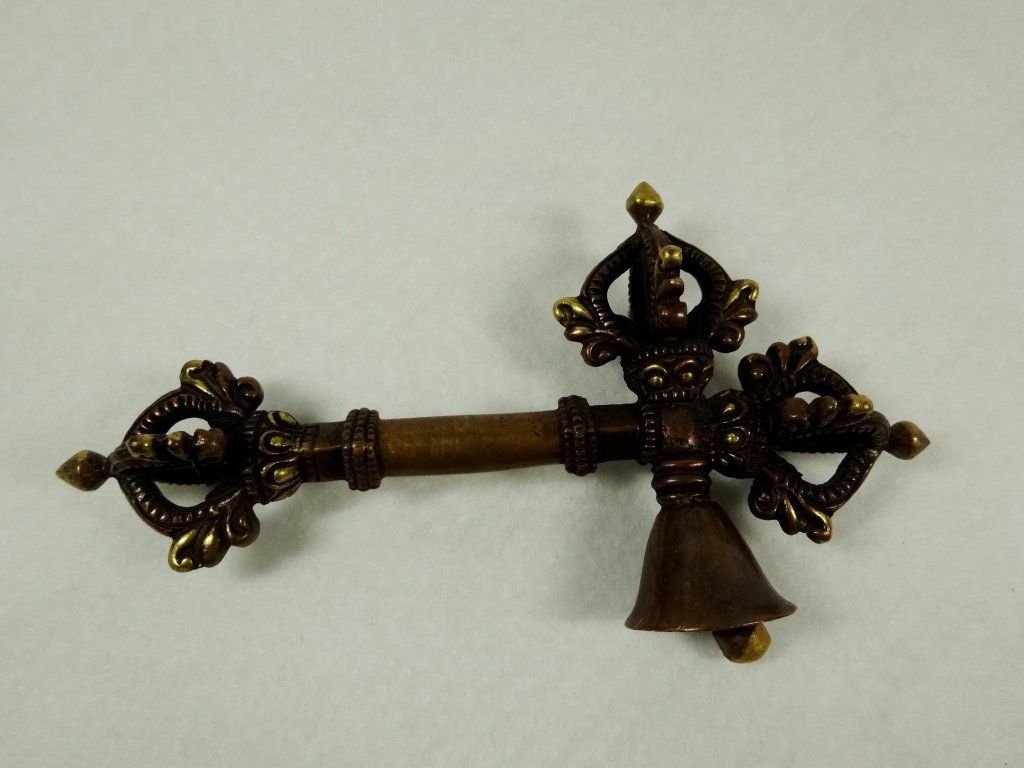TIBETAN BRONZE VAJRA DORJE PRAYER SCEPTER WITH BELL,: TIBETAN BRONZE VAJRA DORJE PRAYER SCEPTER WITH BELL, APPROX 5.5"L