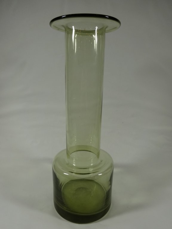 HOLMEGAARD DANISH MID CENTURY MODERN GREEN GLASS VASE,: HOLMEGAARD DANISH MID CENTURY MODERN GREEN GLASS VASE, APPROX 11"H