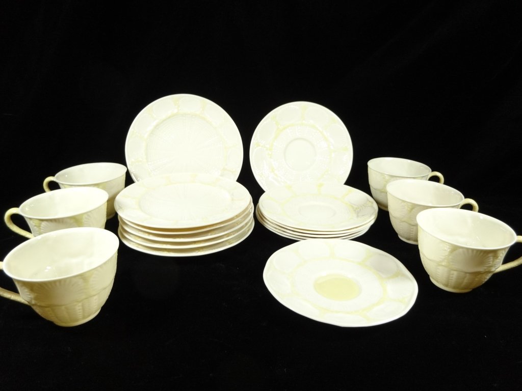 19 PC BELLEEK SEASHELL CHINA, INCLUDES 6 DESSERT PLATES (1 of 9)